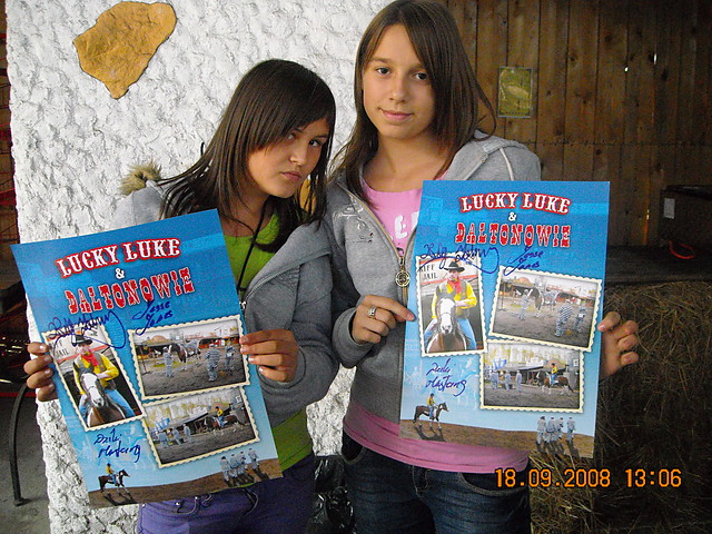 plakaty :))