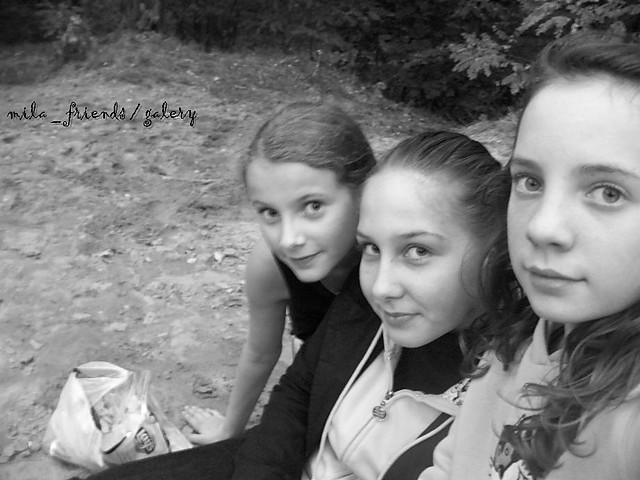 mila _ friends / galery < 3