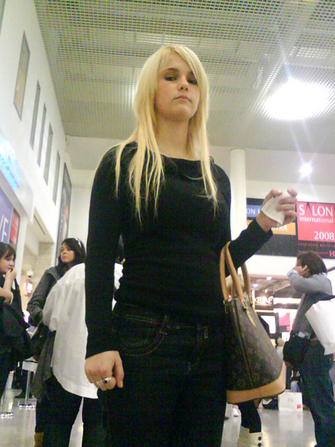 :) salon international