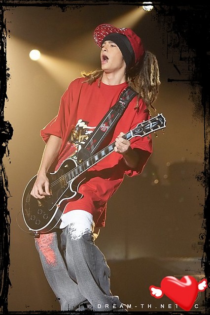 Tom < 333