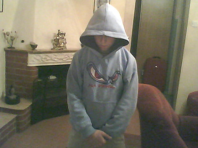 MANIEK POWRACA ......