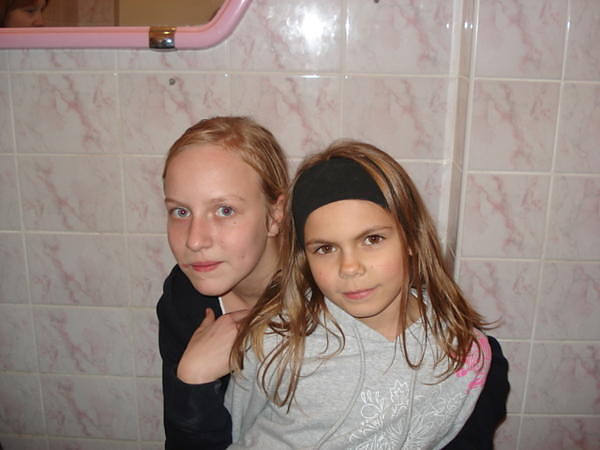 z AgUS..xx333