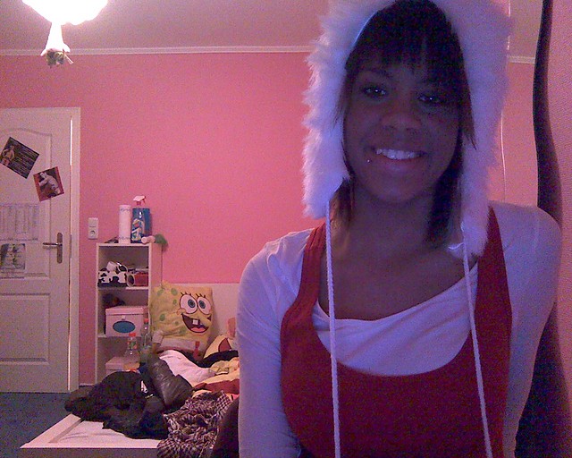 CHRiSMAS iS COMiNQ 