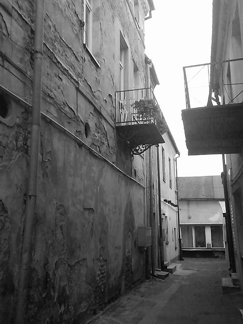 pierwsza i ostatnia.