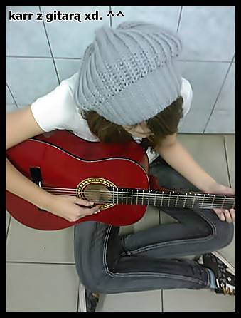 gitara.