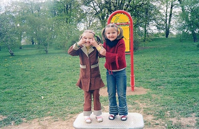DzIECI dOwNa... 