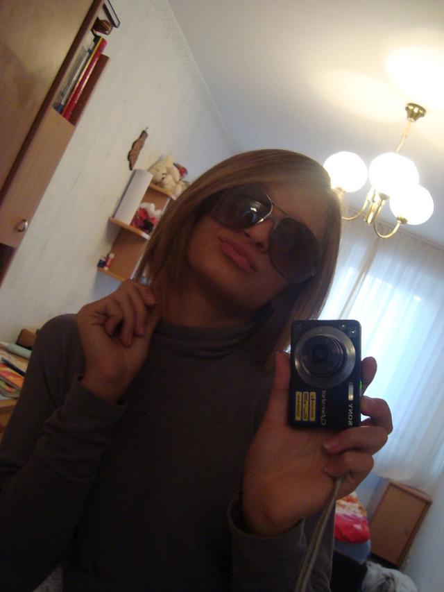 ;** . ;d 
