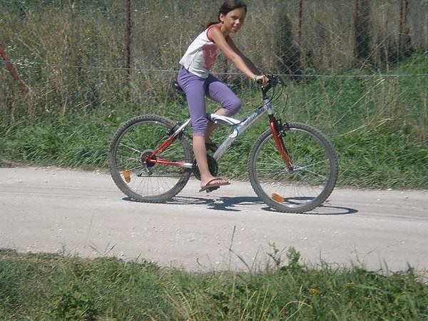 na rowerku. ^
