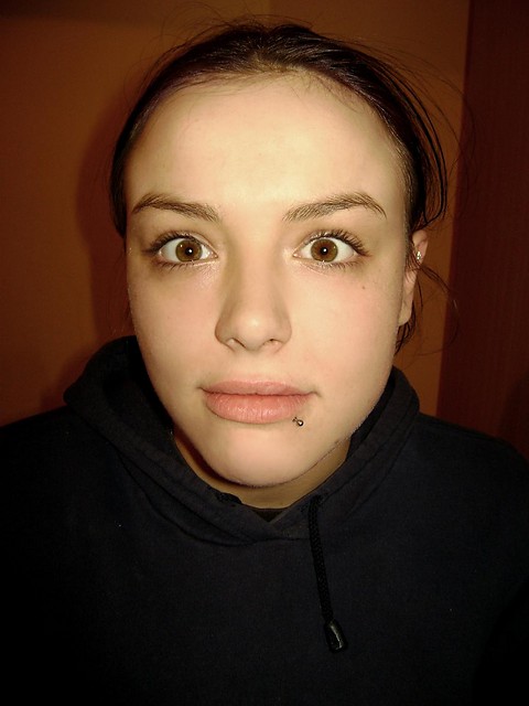 labret :}