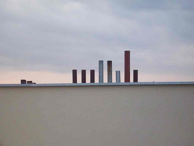 za oknem