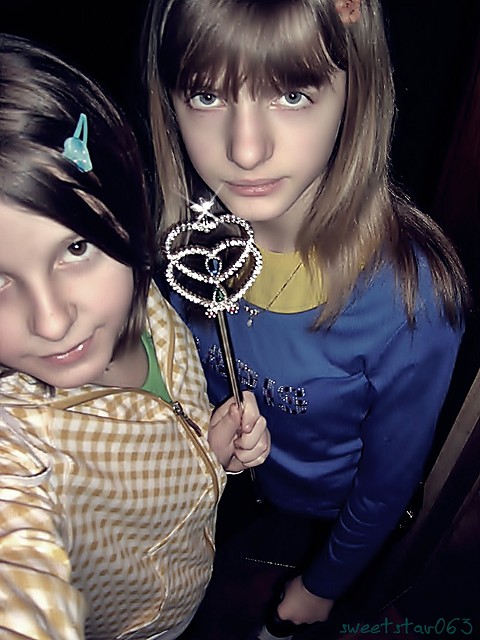 ;):*