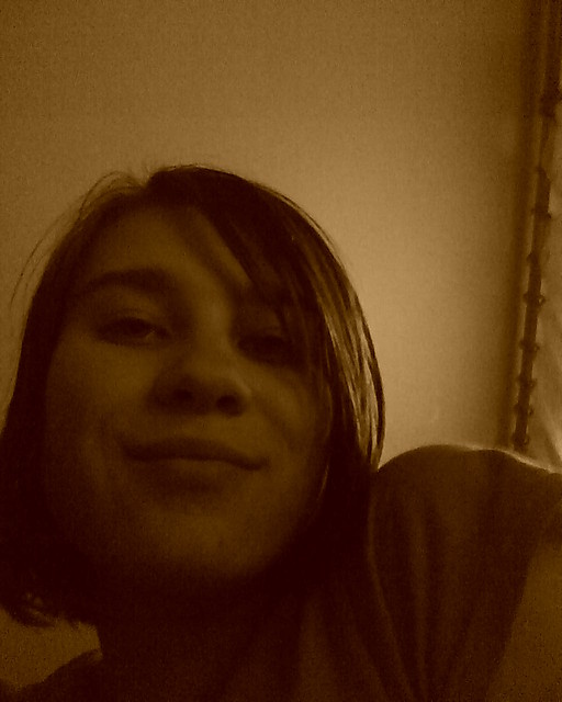 hi hi : :) :**