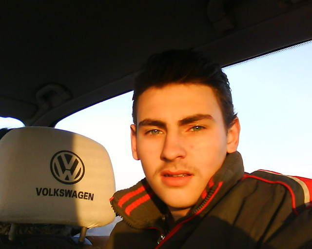 w samochodzie 