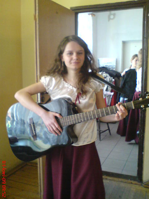 Justyna i gitara pana M. ;]