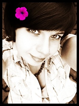 Z kwiatem we wosach...:*