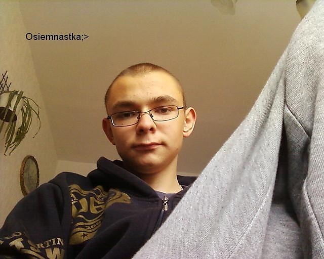 osiemncha;>:D