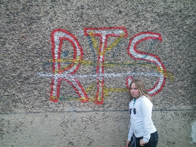 rTs :***