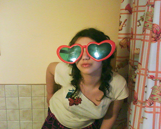 Mee ;**