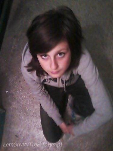 Ja Na klatce hah ;**