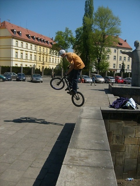 tRiK xD