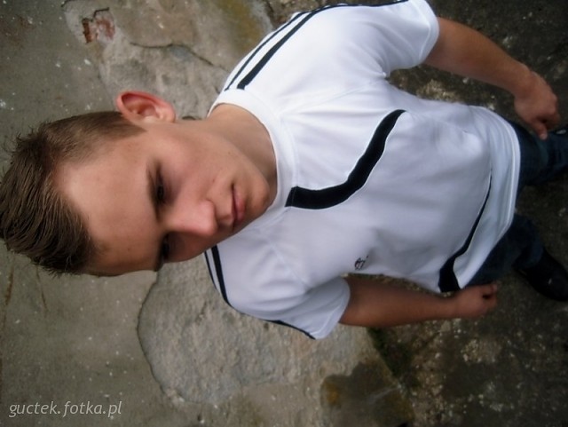 Hehs 1 zdjcie:)) takie jakie:P
