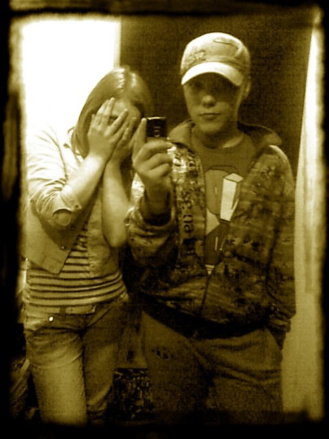 MUHH . KUK .`