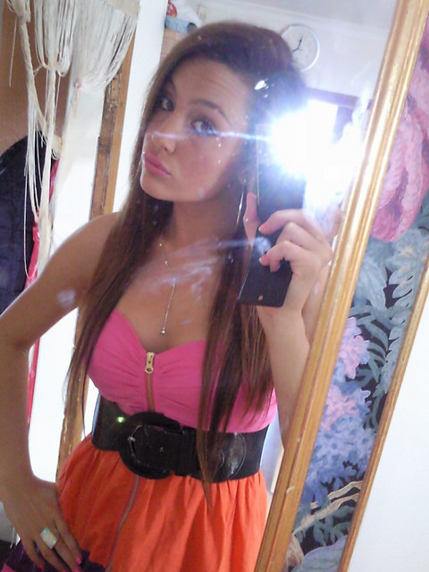 przedd night out . ^ 