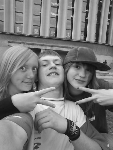 xDD ;**