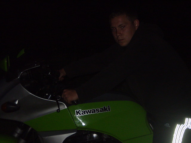 ......Maszyna...Kawasaki 900ccm.