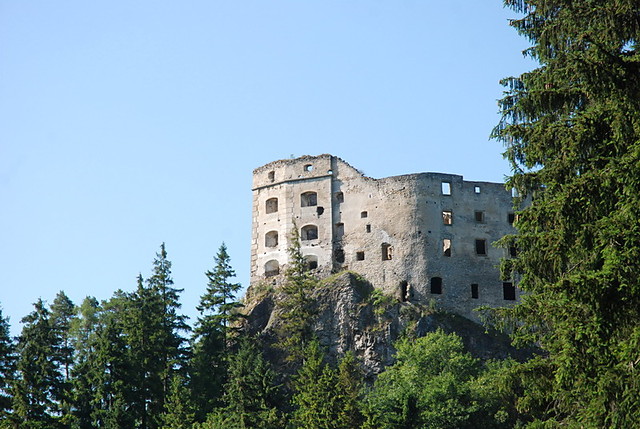 Romantyczne ruiny zamku LIKAVA..