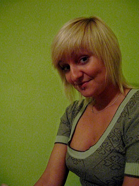 ; ) green 