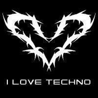 LoVe TeChNo 