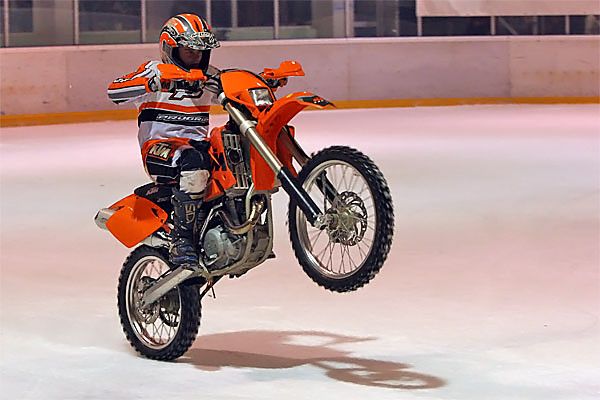Motory na lodzie