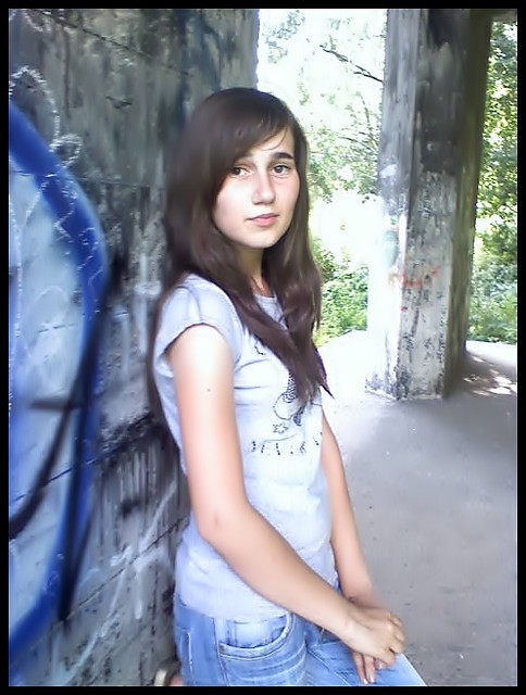  EeEeE . !! ; D