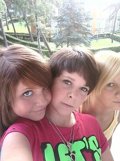 z oLII   i Klaudii ;***  