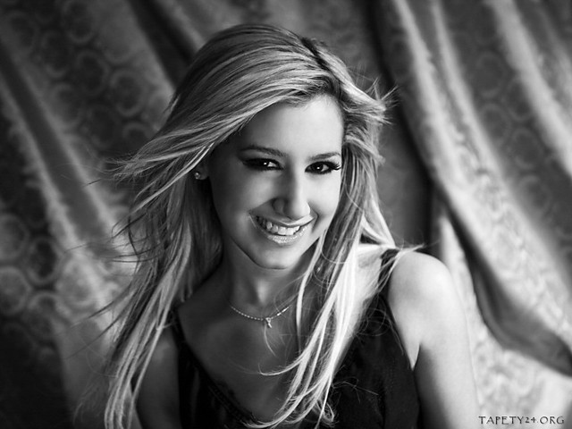 Ashley Tisdale ;)