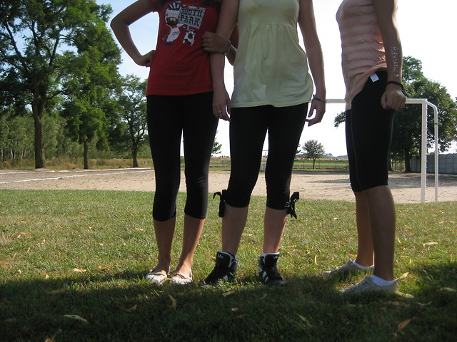   z nimi ;*
