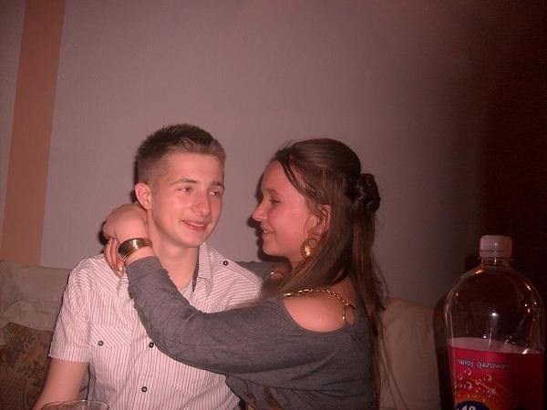 Z skarbem;***