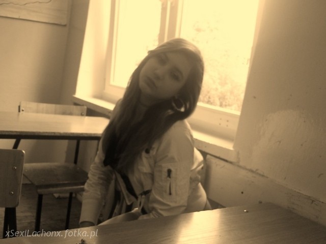 Angela Moja ;*