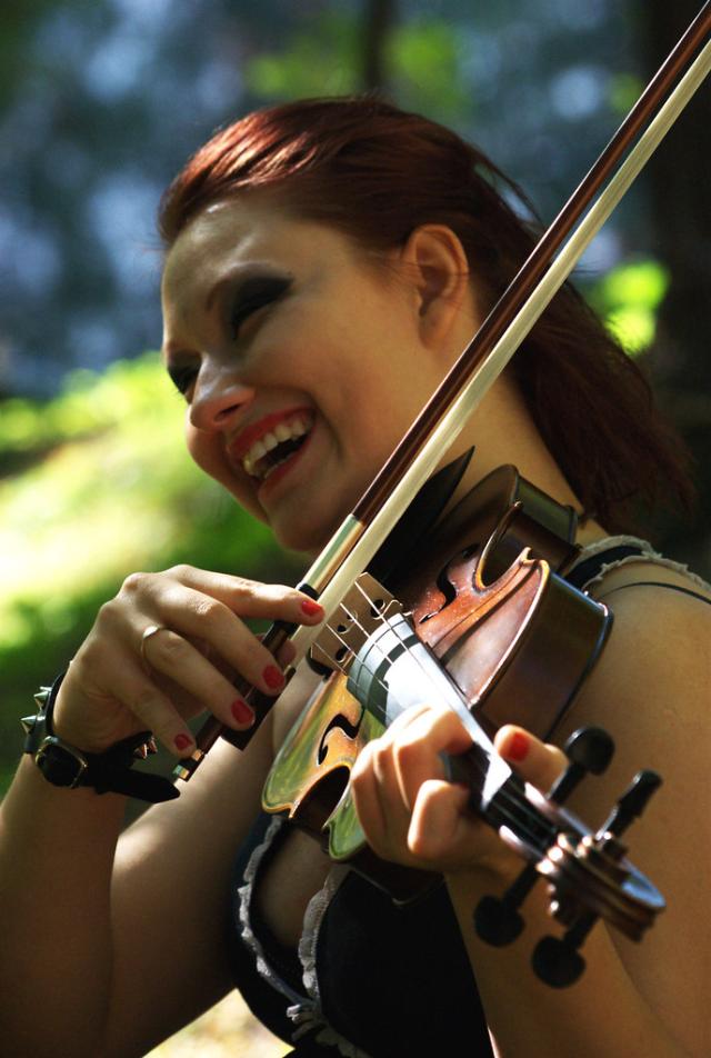 ania.