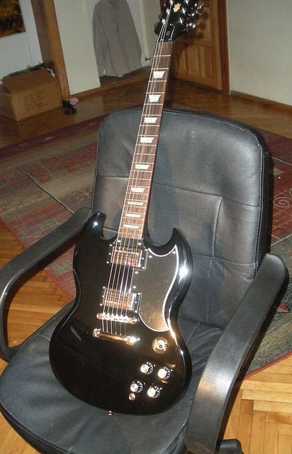 Epiphone G 400 EB