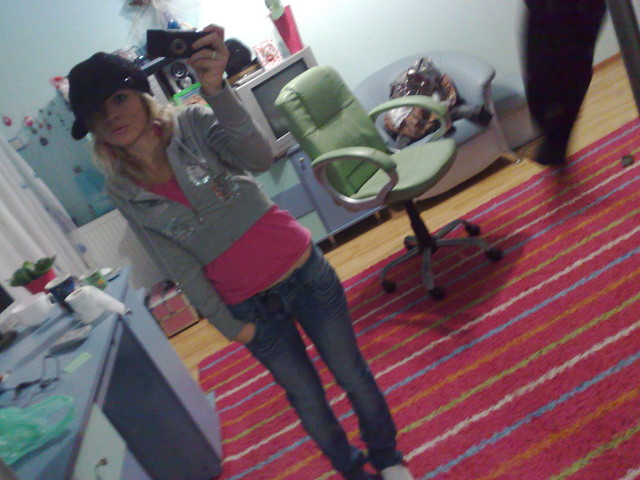 Tsknie ..;(((