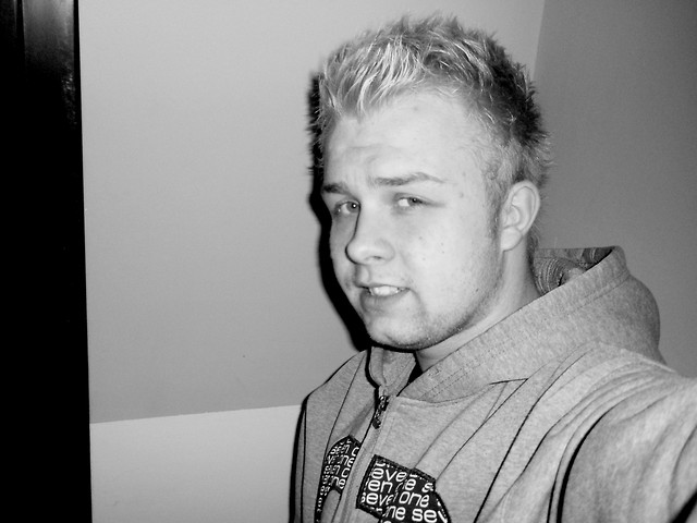 w klatce:P (bo tak sie czuje);/