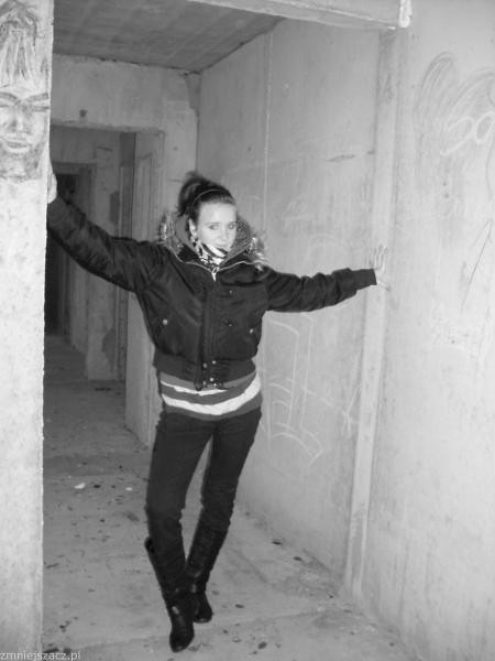 ....Buzkaa...;Ddla Monisi.;)