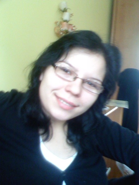 Czarnowosa blada twarz :)