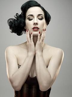 Dita.