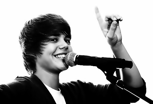 Justin . < 33