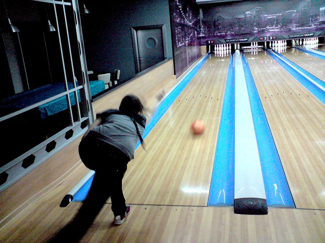 BOWLING
