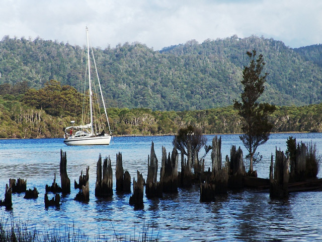 Ruiny pomostu w Kelly Basin