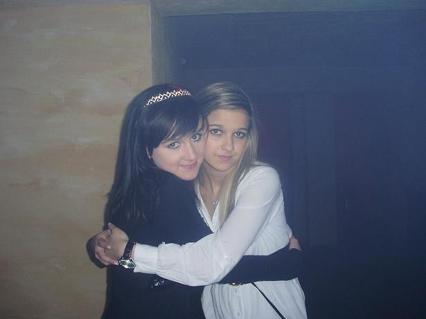 z Anecia. ;*